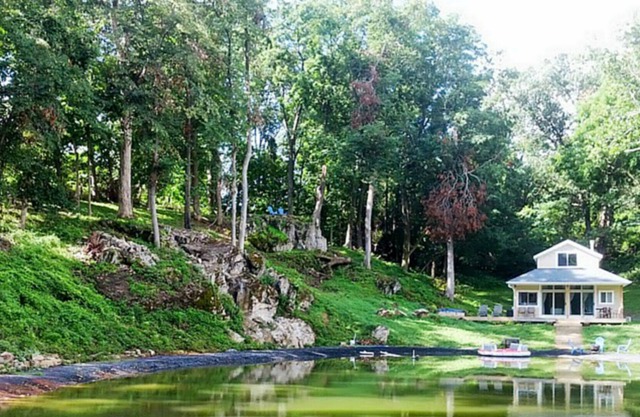 Fantasy Getaway Cottage on Private Pond with Waterfall, Rock Pool and Hot Tub