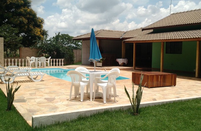 Farm for season, 3 suites, pool, pool and WIFI, 10 minutes from the parks!