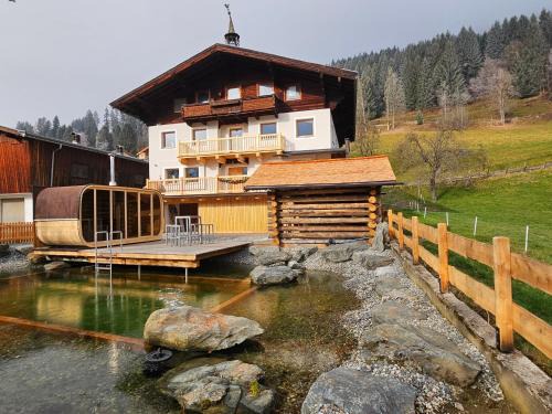 Farmhouse in Bramberg with Sauna & Ski Access