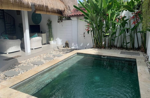 Fascinating 2BR Villa, Seminyak - 4Min Drive To Eat Street! W/Private Swim Pool!