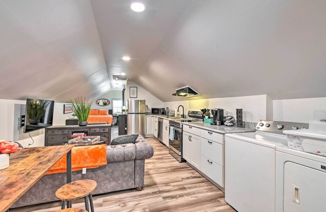 Fayetteville Apartment w/Yard: Pets Welcome!