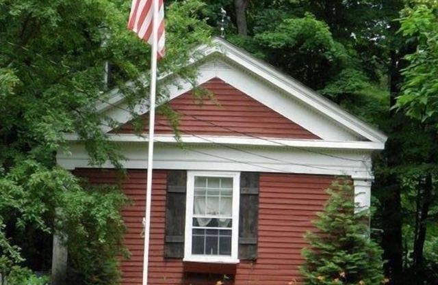 Featured in a Home & Garden TV Special 30 South Mountain Road