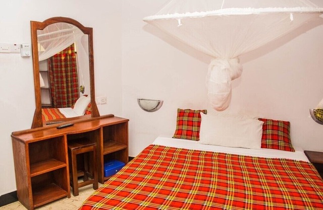 Featuring free WiFi, Rooftop Cafe ,close to ferry terminal & City attractions 2