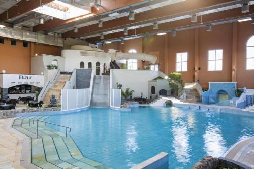 Ferienhaus mit tropischem Pool & Spa