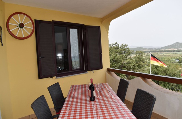 Ferienwohnung mit Meerblick-Strand La Caletta-S.Lucia