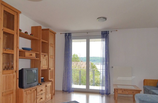 Ferienwohnung 1. OG, 80qm, 1 Schlafzimmer, 1 Wohn-/Schlafzimmer, max. 5 Personen