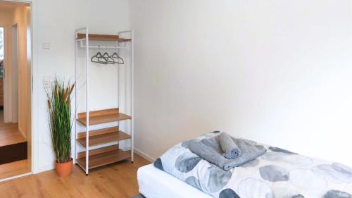 Ferienwohnung 3-4P l 2 SZ I Bad l Balkon l Bergblick l fußläufig zu Zeiss, Hensoldt