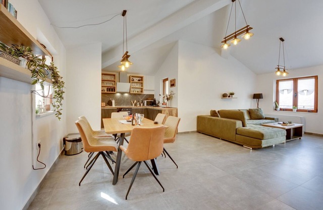 Ferienwohnung/app. für 4 Gäste mit 93m² in Zupci