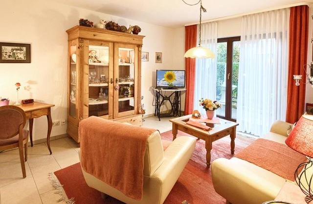 Ferienwohnung 2 mit 65 qm, 1 Schlafzimmer für maximal 2 Personen