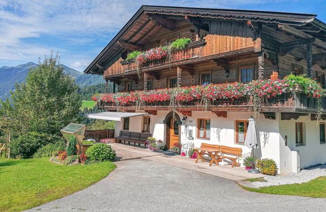 Ferienwohnung im Tiroler stil