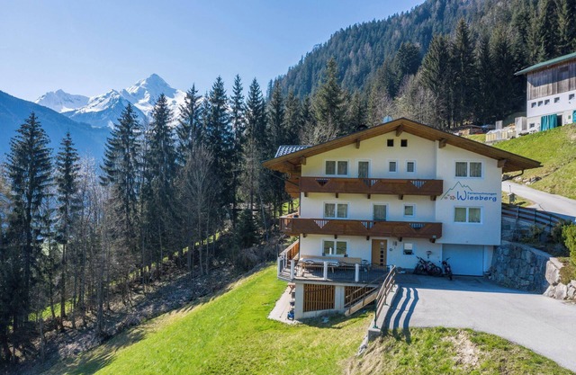"Ferienwohnung Jakob" Close to the Ski Resorts Penken & Ahorn with Mountain View