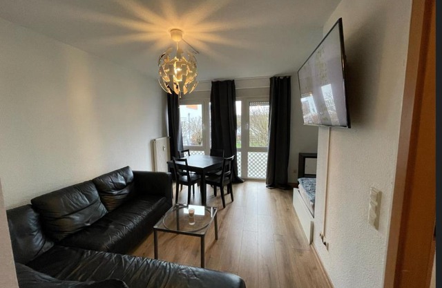 Ferienwohnung mit 2 Zimmer, Küche, Bad, in Saarbrücken