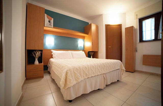 Ferienwohnung "ulivo" mit Pool und Privatstrand