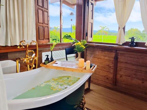 Fieldlight & Pool Villa 云上稻影Private Pool &Rice View