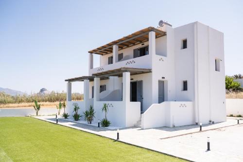 Filia Skyros Suites