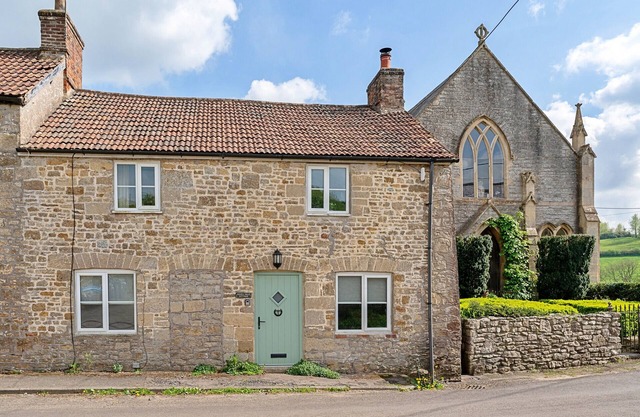 Finest Retreats - Greenhills Cottage