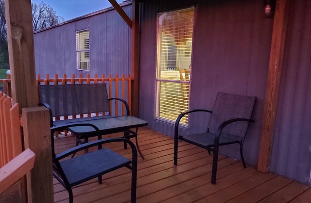 Fishermen, Quilters and Travelers love Sandy's Hideout