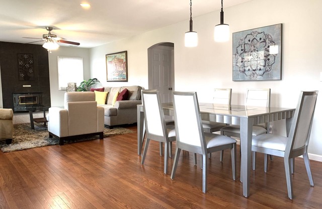 Five Star Home 2 miles from Biltmore Estate -