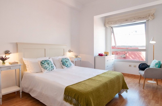 Flatguest Triana + Urban + Cosy + WiFi