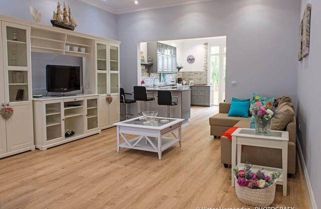 Flatguest Living house - Urban - Cosy - Parking
