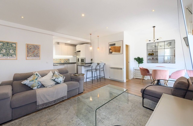 Flat in Madrid 2 bedrooms and private terrace