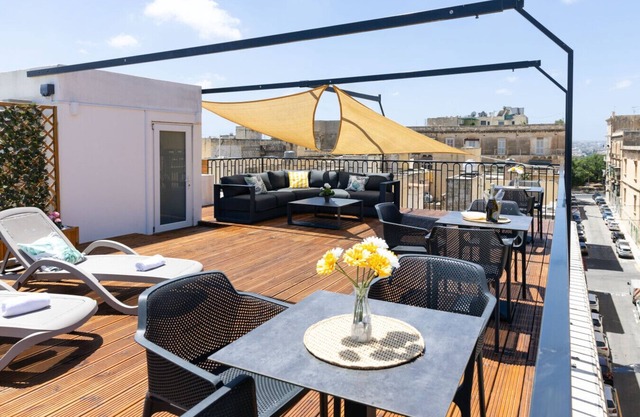 Florette Suite 1BR with Stunning Lounge Terrace by ArcoBnb