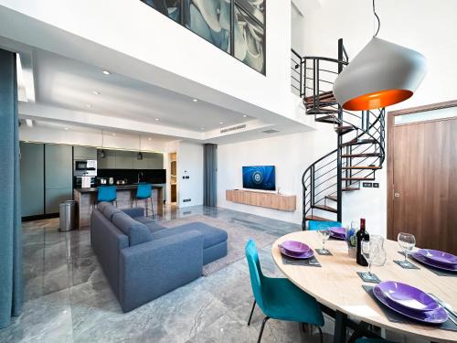 Florette Suite 2BR with Stunning Lounge Terrace by ArcoBnb