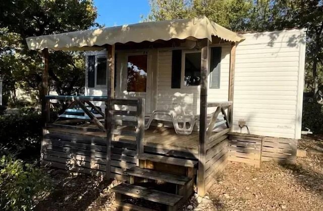 Flower Camping le Epi Bleu * - Mobile home Standard 21m2 (2 bedrooms) + covered terrace 8m2 4 people