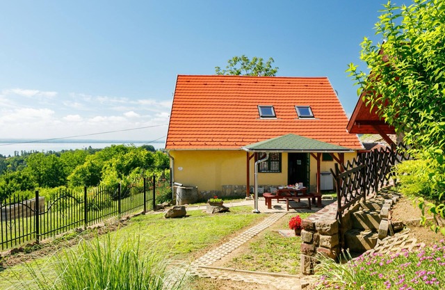 Fokas (ABR123) by Interhome