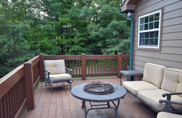 Fontana View Retreat - Free Whitewater Rafting Passes + Luxury Family Home w/