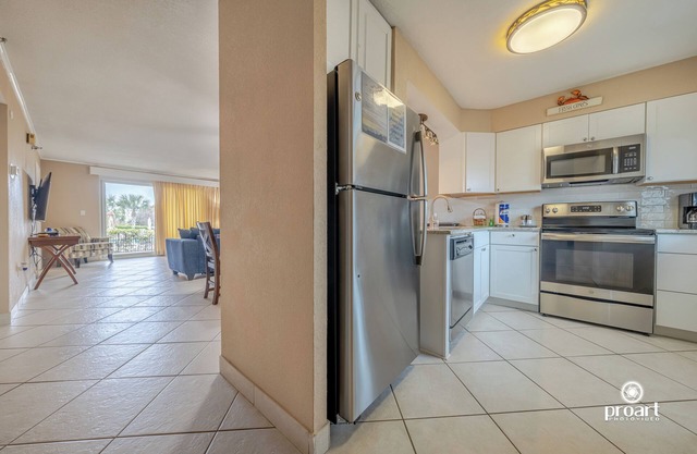 Footprints in the Sand Direct Private Beach, Ground Floor, Pool Front Paradise!