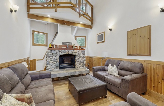 Forest-view home with deck, grill, 2 living areas, fireplace, washer/dryer