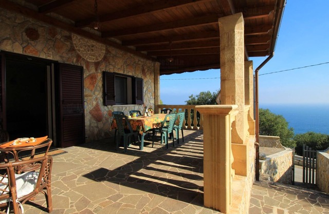 Foresta Forte casa in pietra vicino al Ciolo