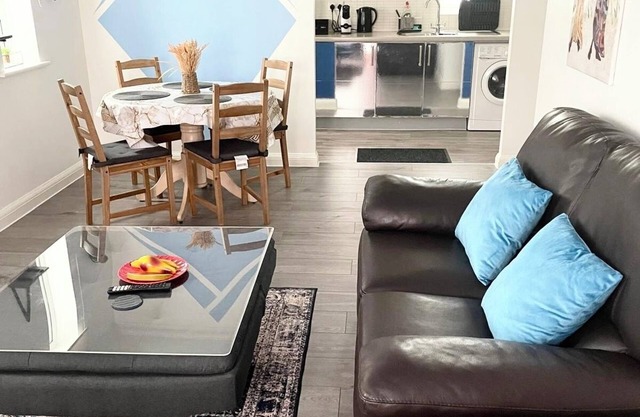 Forsyth Court Apartment - 2 Bedroom