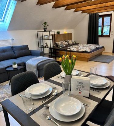 Fränkisches Nest am Schwanberg für 2-4 Personen - in der Nähe aller Weingüter, KNAUF GIPS KG und ConneKT