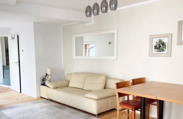 Fr06 Möbliertes Wohnen in Maintal bei Frankfurt, 80qm, 3 Zimmer, 1. und 2.og, Max. 5 Personen