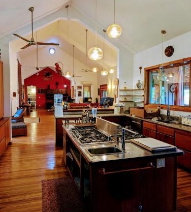 Framadani estate - Villa with a pool and Or thatch roof Cabin