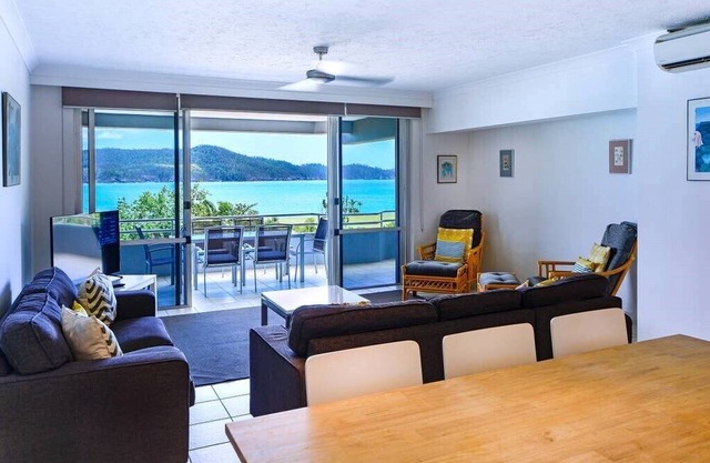 Frangipani 008 - Beachfront Apartment on Hamilton Island