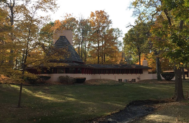 Frank Lloyd Wright Home "Woodside" ~ Amazing Architecture!