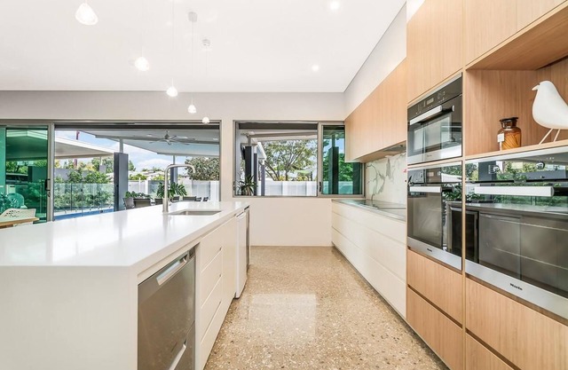 Fred's at Fannie - NT - Aussie Abodes - 10 min walk to beach