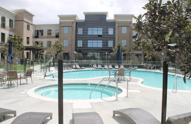 Free Breakfast Included! Pool & Hot Tub Access | King Studio