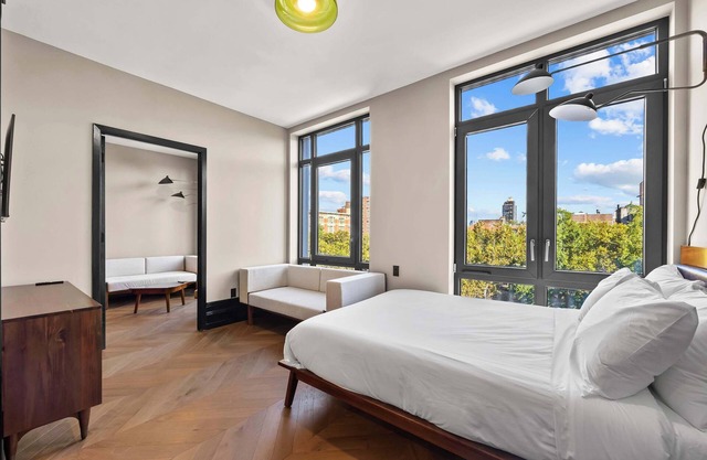 Freeman 503 by Rove | 1BR Condo w Shared Amenities