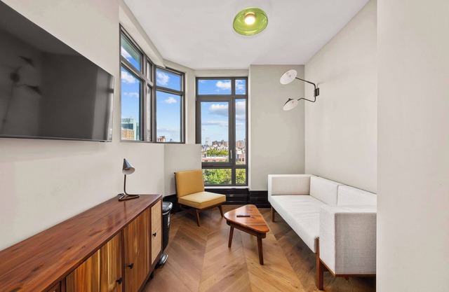 Freeman 803 by Rove | 1BR Condo w Shared Amenities