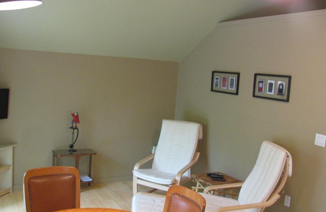 Frenchman Bay Cottages-The Flat