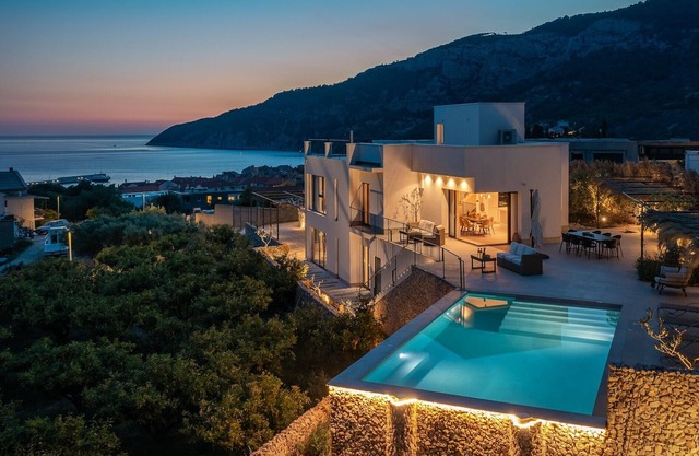 Fresh and Modern Vis Villa | Stunning SeaViews | Villa Island Time | Resort Centre | Komiza