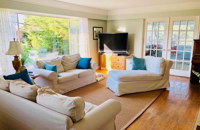 From Butchart To Beaches, Make Our Home Your Home Away From Home Year Round.
