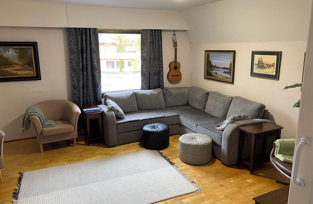 From this central location, you have easy access to all places.nn