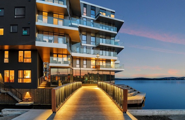 Front apartment with sea view