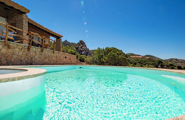 Front row overhanging the Sea. Private Pool. Charging Electric Machines.
