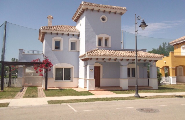 Frontline, 4 Bed, 3 Bath, Heated Pool, South Facing, 5*MarMenor Golf Resort